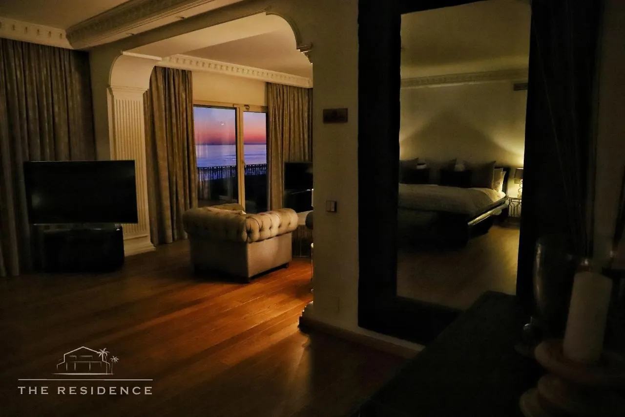 The Residence By The Beach House 马尔韦利亚 3*,